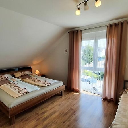 Ferienwohnung Valerie เอทเทนไฮม์ ภายนอก รูปภาพ