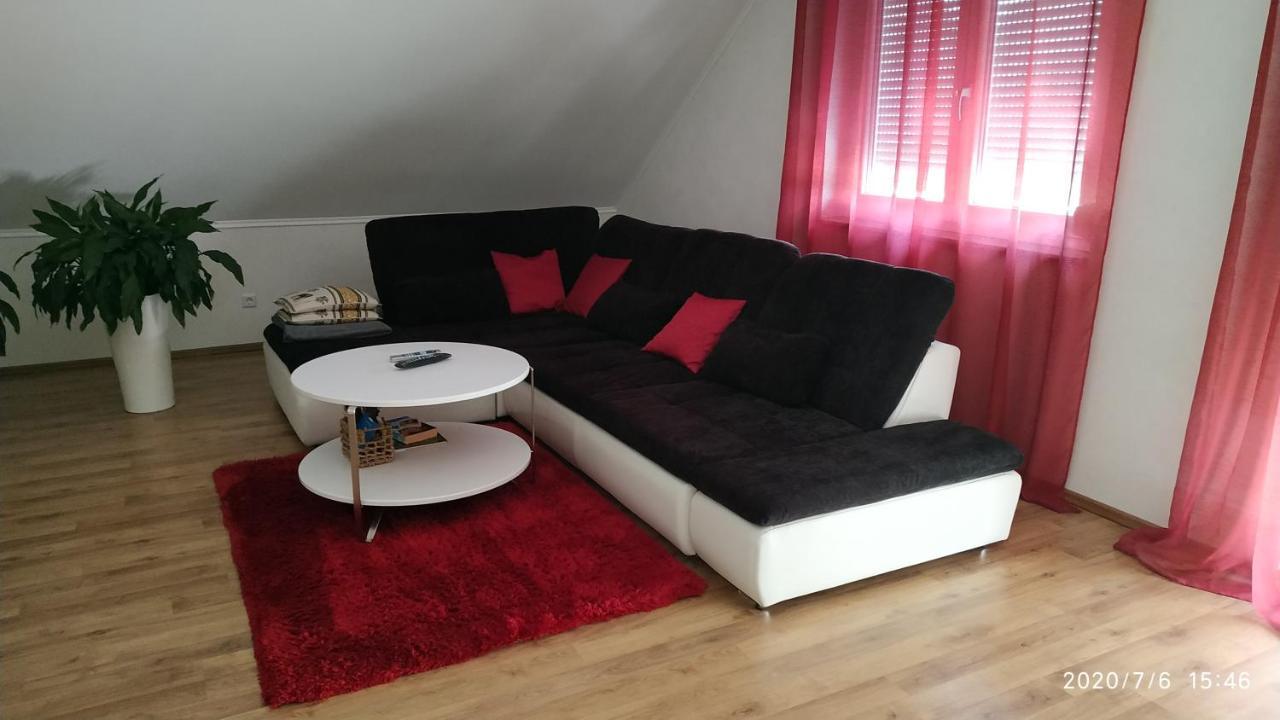 Ferienwohnung Valerie เอทเทนไฮม์ ภายนอก รูปภาพ