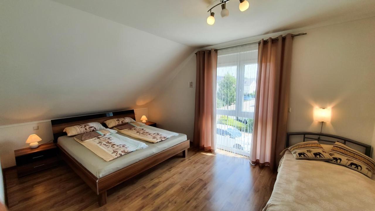 Ferienwohnung Valerie เอทเทนไฮม์ ภายนอก รูปภาพ