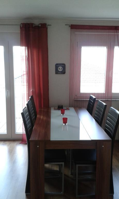 Ferienwohnung Valerie เอทเทนไฮม์ ภายนอก รูปภาพ